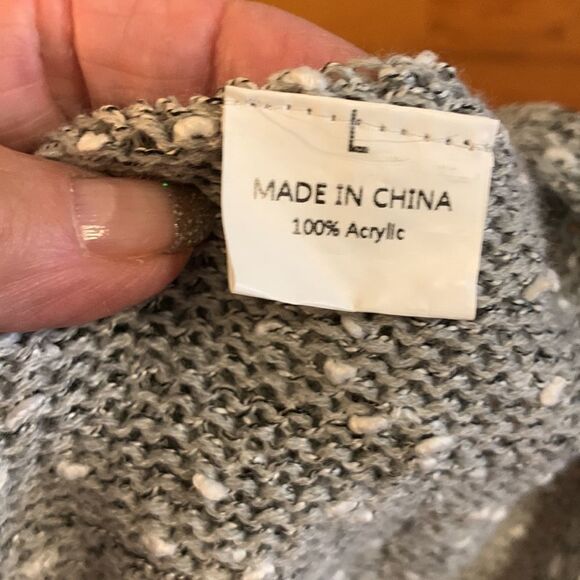 Ceasikery Size Large pull over sweater with tassel details - Picture 4 of 6